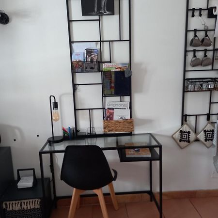 Appartamento Studio cocooning centre historique d Avignone Esterno foto